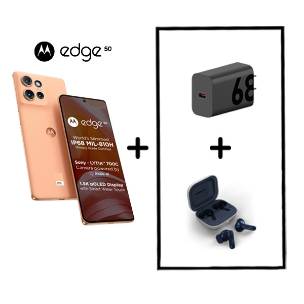 نمای نزدیک از گوشی موتورولا Edge 50 با طراحی مدرن و دوربین سه‌گانه ۵۰ مگاپیکسلی رنگ Peach Fuzz